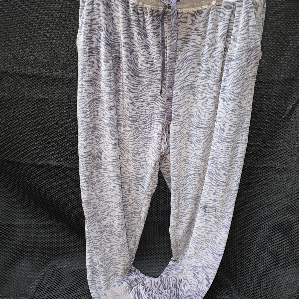 Lularoe Cozy Jax purple tiger animal print size 1x NWOT